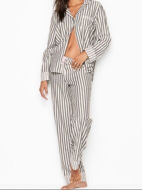 Victoria’s Secret pajamas striped long sleeve pant set Medium NWOT
